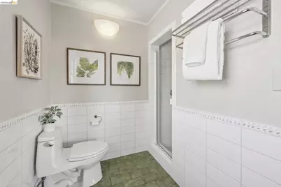 5235 Harbord Dr, Oakland, CA 94618 - Photo 33