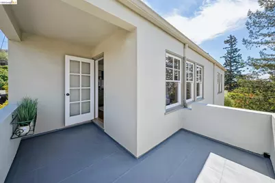 5235 Harbord Dr, Oakland, CA 94618 - Photo 39
