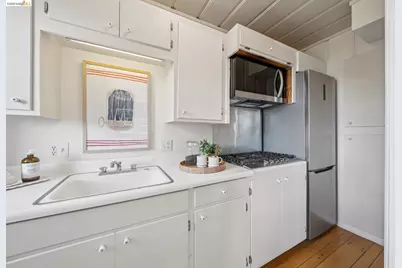 5235 Harbord Dr, Oakland, CA 94618 - Photo 59