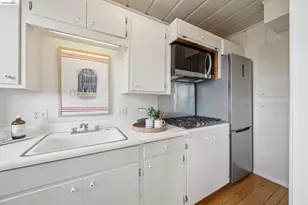 5235 Harbord Dr, Oakland, CA 94618 - Photo 59