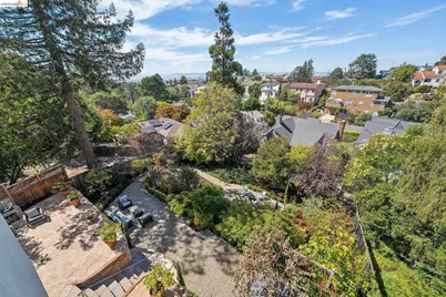 5235 Harbord Dr, Oakland, CA 94618 - Photo 41