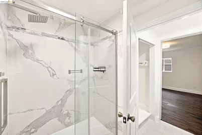 1324 Fitzgerald St, Oakland, CA 94608 - Photo 43