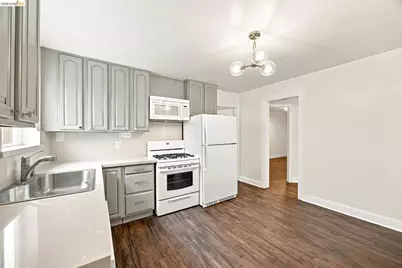 1324 Fitzgerald St, Oakland, CA 94608 - Photo 37