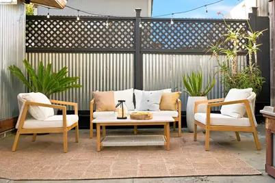 1324 Fitzgerald St, Oakland, CA 94608 - Photo 69