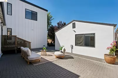 18977 Patton Dr, Castro Valley, CA 94546 - Photo 57