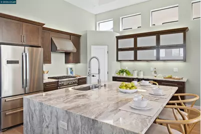 3937 Haines St, San Diego, CA 92109 - Photo 9