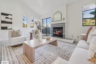 6480 Oakwood Dr, Oakland, CA 94611 - Photo 1