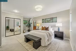 6480 Oakwood Dr, Oakland, CA 94611 - Photo 19