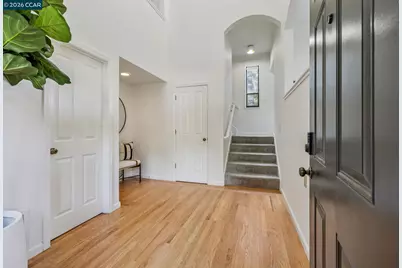 6480 Oakwood Dr, Oakland, CA 94611 - Photo 3