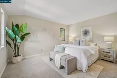 6480 Oakwood Dr, Oakland, CA 94611 - Photo 23