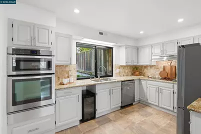 2 Heritage Oaks Rd, Pleasant Hill, CA 94523 - Photo 5