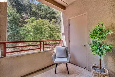 320 Caldecott #217, Oakland, CA 94618 - Photo 21