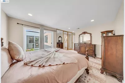 2106 Grackle Ct, Union City, CA 94587 - Photo 15