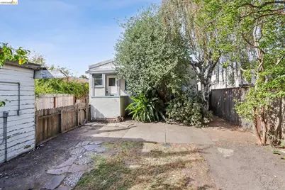 2144 Oregon St, Berkeley, CA 94705 - Photo 39