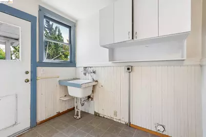 2144 Oregon St, Berkeley, CA 94705 - Photo 21