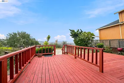 4934 Stoneridge Rd, Oakland, CA 94605 - Photo 29
