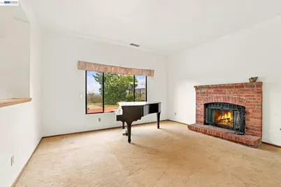 4934 Stoneridge Rd, Oakland, CA 94605 - Photo 15