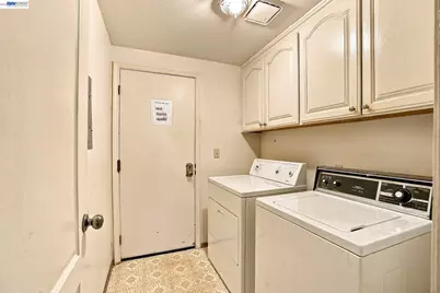 4934 Stoneridge Rd, Oakland, CA 94605 - Photo 27