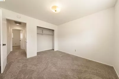 9107 Yount Court, Elk Grove, CA 95624 - Photo 17