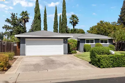 9107 Yount Court, Elk Grove, CA 95624 - Photo 1