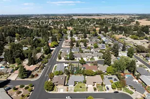 9107 Yount Ct, Elk Grove, CA 95624 - Photo 31