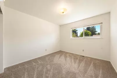 9107 Yount Court, Elk Grove, CA 95624 - Photo 19