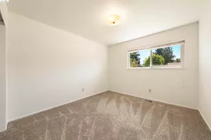 9107 Yount Ct, Elk Grove, CA 95624 - Photo 19