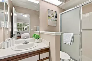 2627 Oak Rd, Walnut Creek, CA 94597 - Photo 15