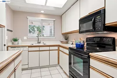 2627 Oak Rd #B, Walnut Creek, CA 94597 - Photo 11