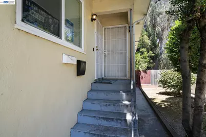 3211 Courtland Ave, Oakland, CA 94619 - Photo 3