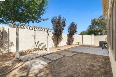 9569 California Oak Cir, Patterson, CA 95363 - Photo 37