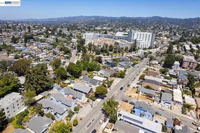 2533 19th Ave, Oakland, CA 94606 - Photo 17