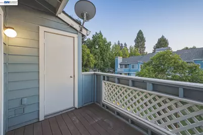 1511 Four Oaks Cir, San Jose, CA 95131 - Photo 27