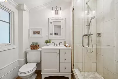 6309 Pinehaven Rd, Oakland, CA 94611 - Photo 23
