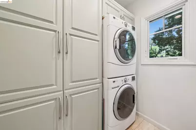 6309 Pinehaven Rd, Oakland, CA 94611 - Photo 21