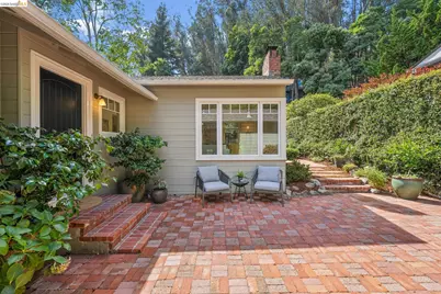 6309 Pinehaven Rd, Oakland, CA 94611 - Photo 5