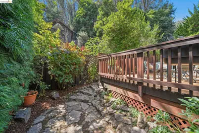 6309 Pinehaven Rd, Oakland, CA 94611 - Photo 47