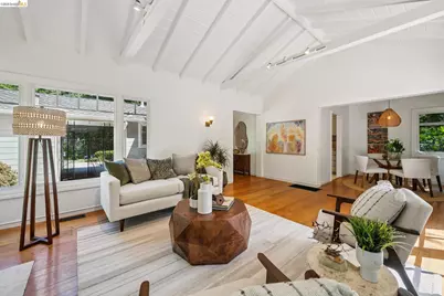 6309 Pinehaven Rd, Oakland, CA 94611 - Photo 13