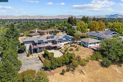 840 Ridge Dr, Concord, CA 94518 - Photo 59