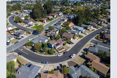 2815 Canterbury Dr, Richmond, CA 94806 - Photo 9