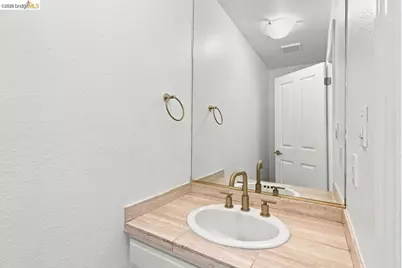 6163 Girvin Dr, Oakland, CA 94611 - Photo 31
