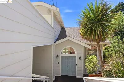 6163 Girvin Dr, Oakland, CA 94611 - Photo 87