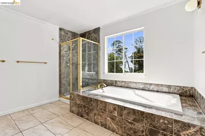 6163 Girvin Dr, Oakland, CA 94611 - Photo 25