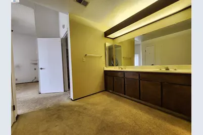 1108 Holmes Way, Hayward, CA 94541 - Photo 43