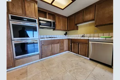 1108 Holmes Way, Hayward, CA 94541 - Photo 25