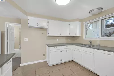 16871 Ehle St, Castro Valley, CA 94578 - Photo 9