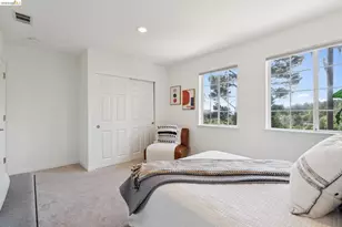 2170 Arrowhead Dr, Oakland, CA 94611 - Photo 31