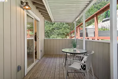 2170 Arrowhead Dr, Oakland, CA 94611 - Photo 29