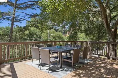 2170 Arrowhead Dr, Oakland, CA 94611 - Photo 5