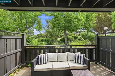 1447 Marchbanks Dr #1, Walnut Creek, CA 94598 - Photo 17